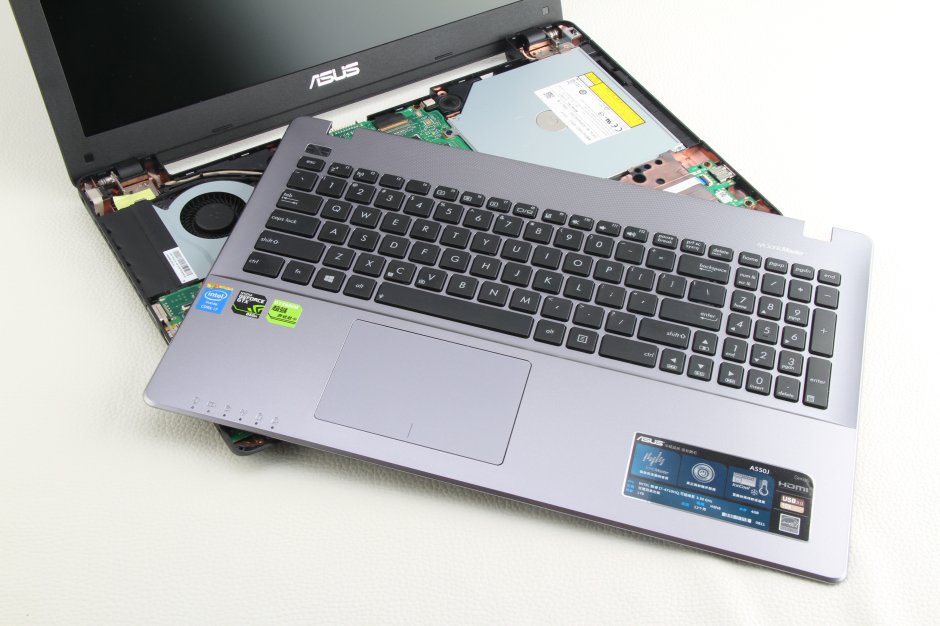 Opening Your ASUS Laptop